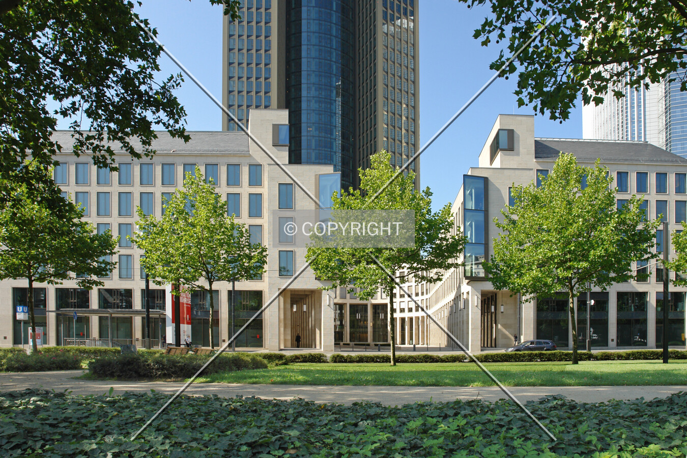 The low-rise podium of the Tower 185 complex at Friedrich-Ebert-Anlage in August 2011