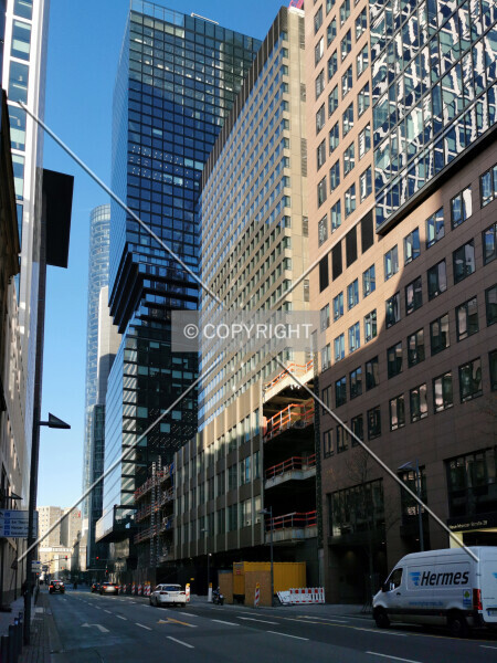 Photo 180-695-316