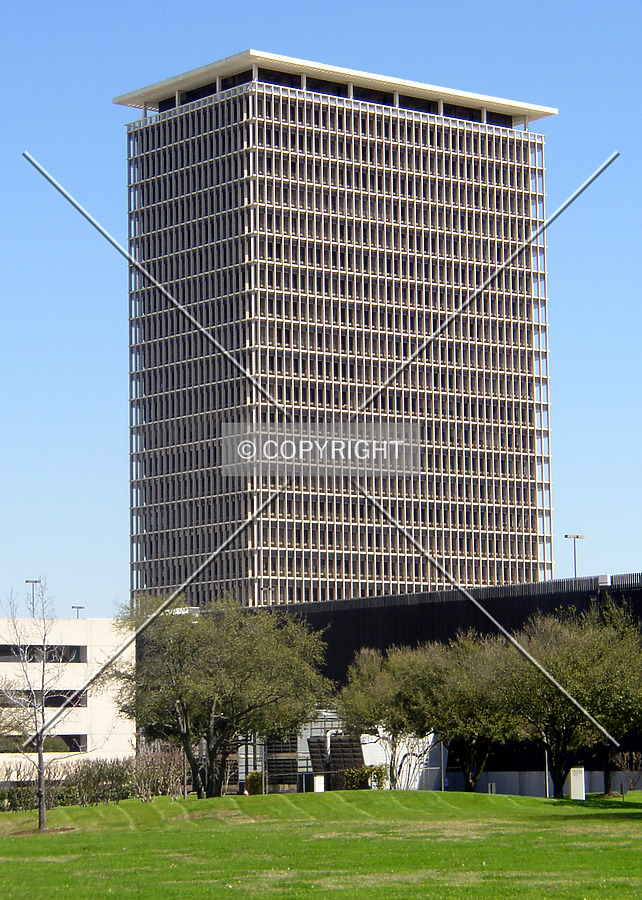 Looking northeast from Dallas Street