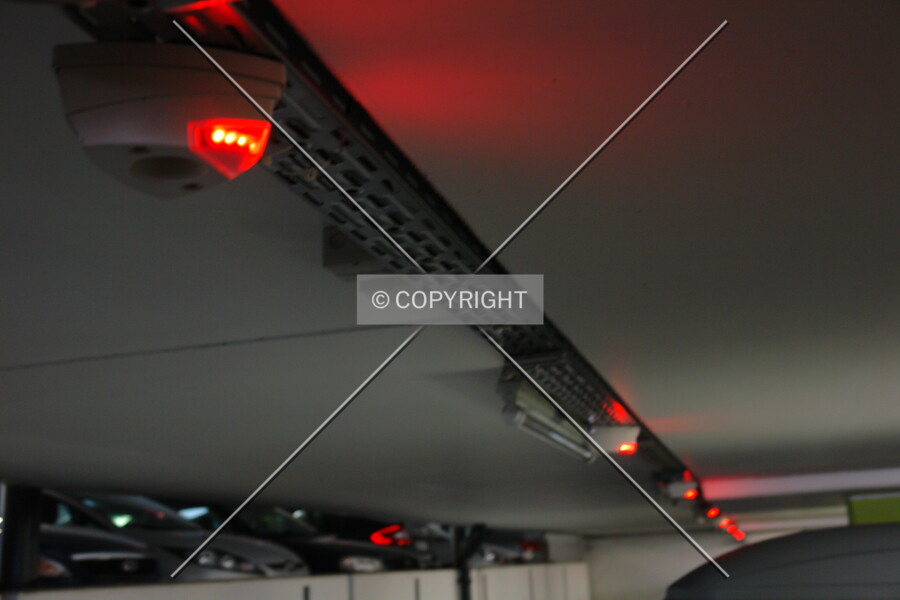 Photo 183-460-857