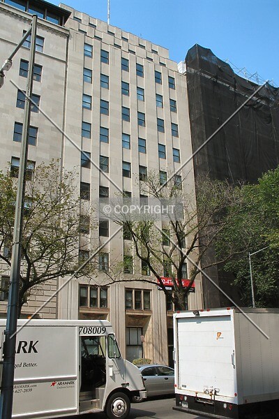 Photo 185-317-690
