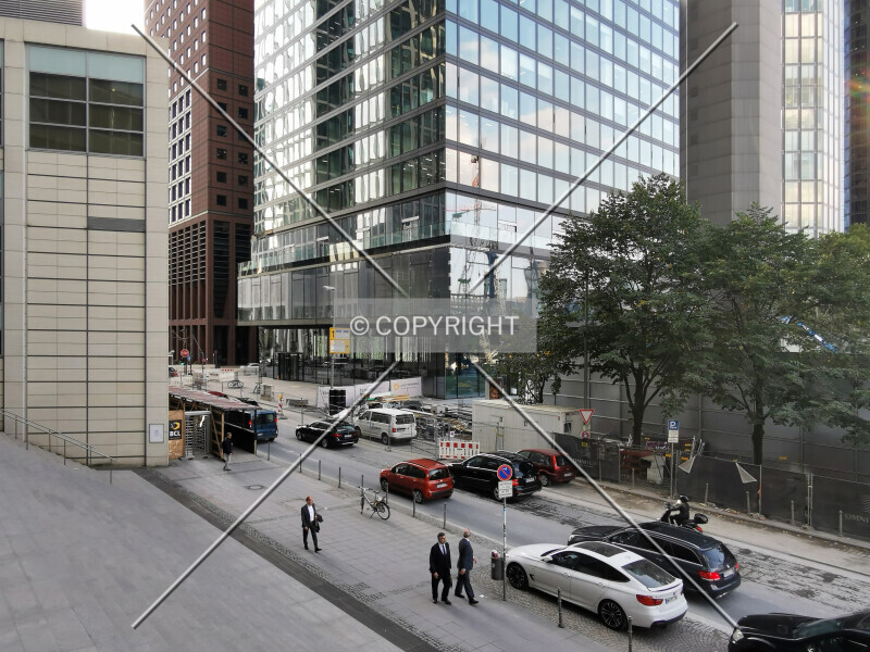 Photo 185-446-623