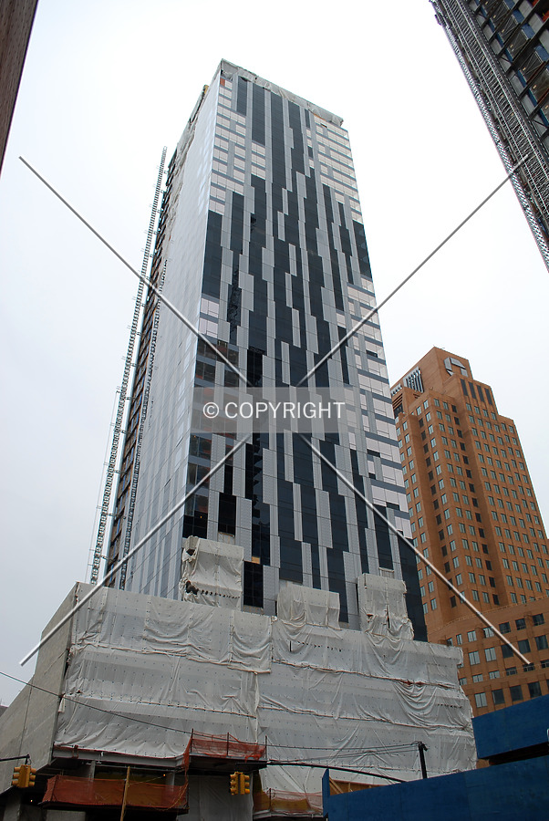 Looking up from Myrtle Avenue