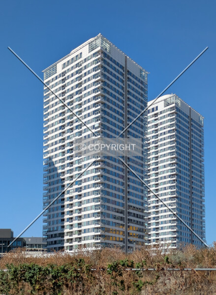Photo 192-557-942