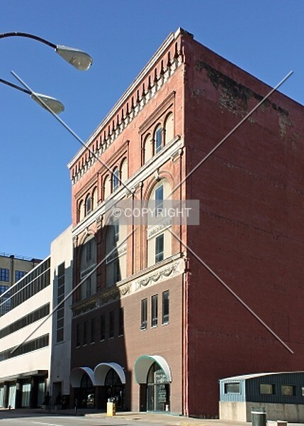 Photo 193-715-423