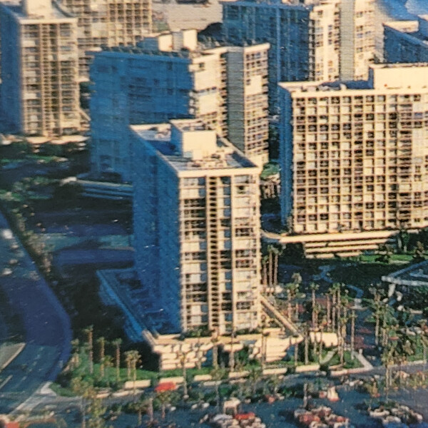 La Playa Tower