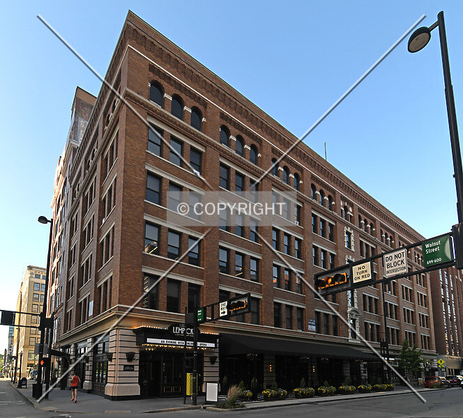 Photo 208-201-020