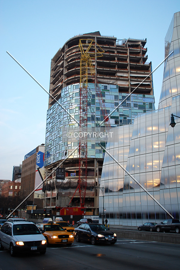 View northeast along the West Side Highway