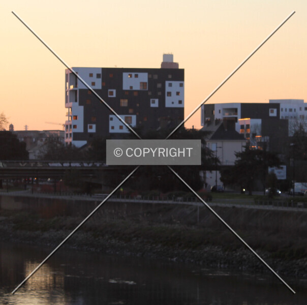 Photo 211-370-259