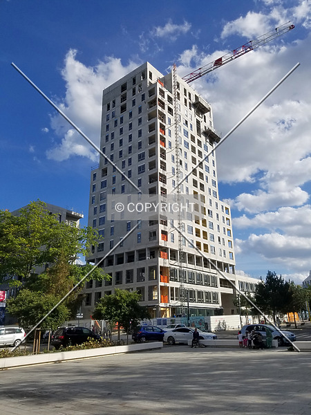 212-226-929