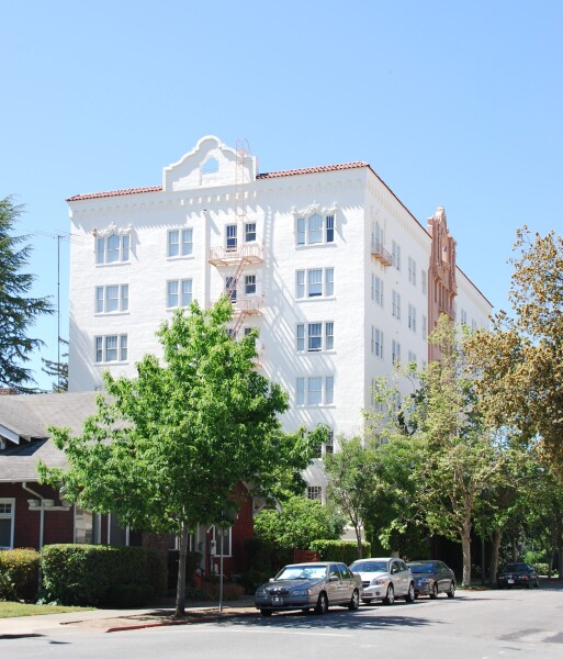 Casa Real Apartments