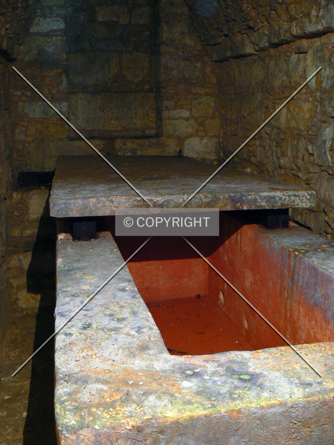 The tomb of the Red Queen