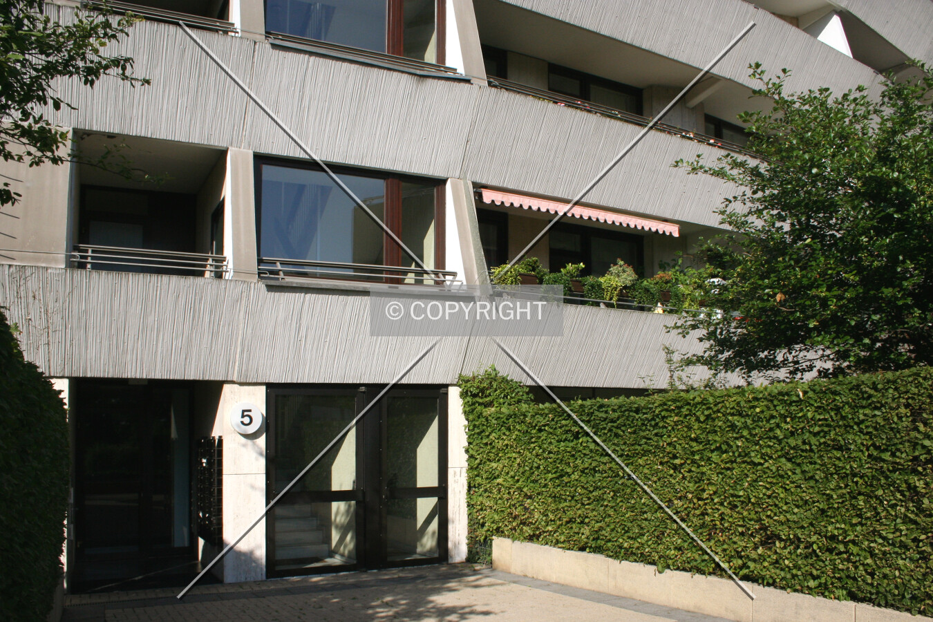 Entrance to 5 Mailänder Straße