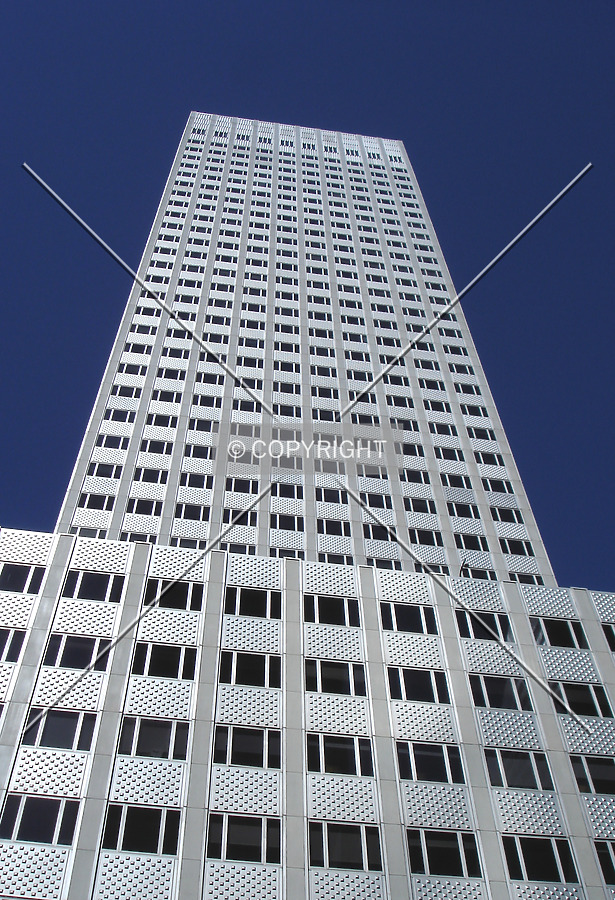 Looking up from 5th Avenue