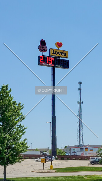 Love's/Arby's Sign