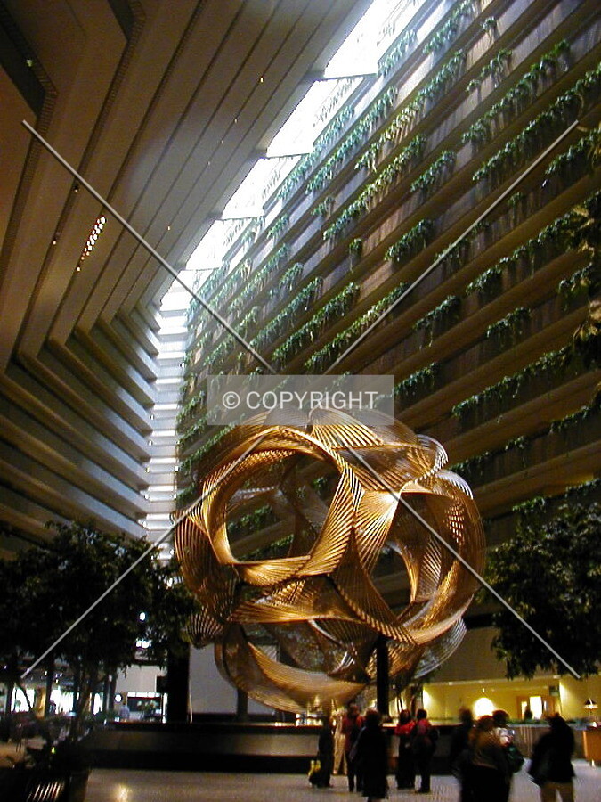 Atrium centerpiece