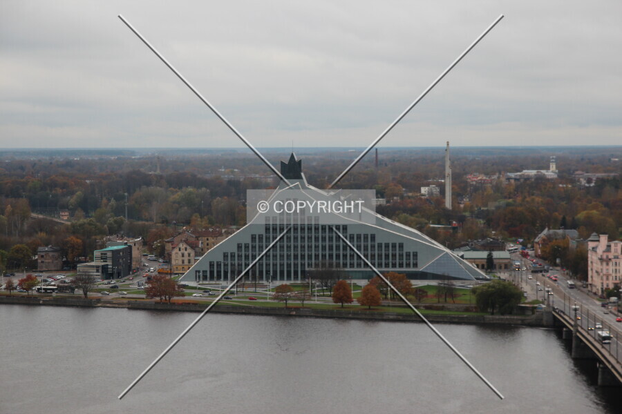 Photo 228-813-438
