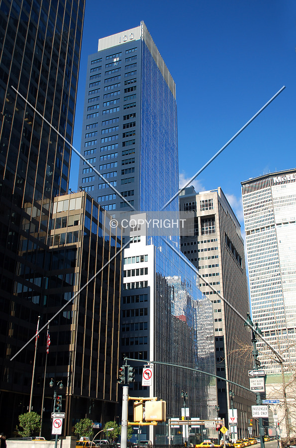 Looking northward along Park Avenue