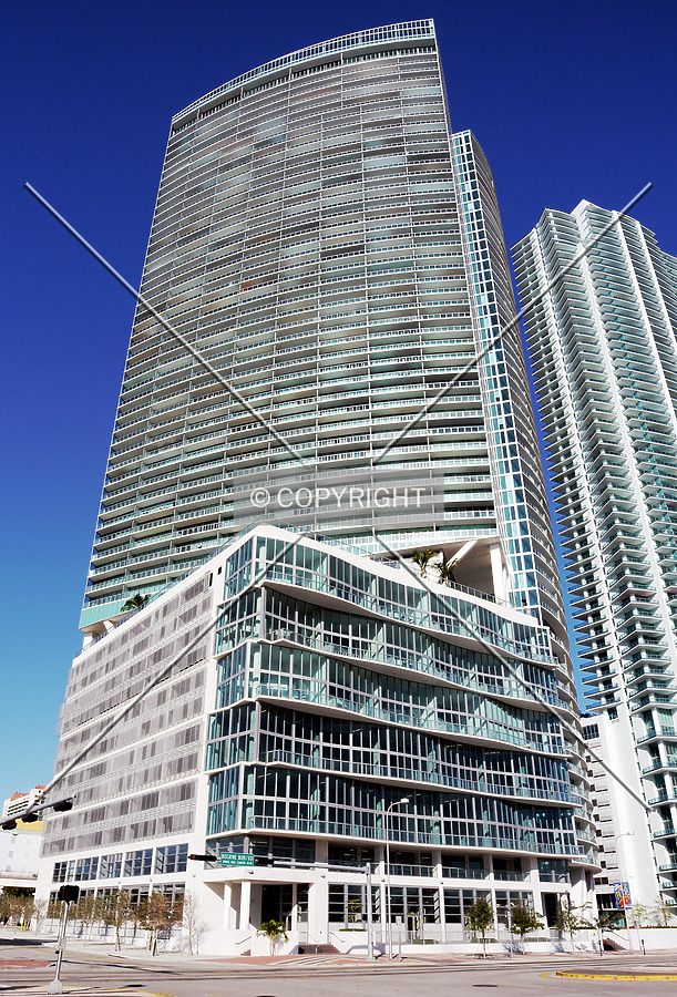 Looking up from the southeast across Biscayne Boulevard