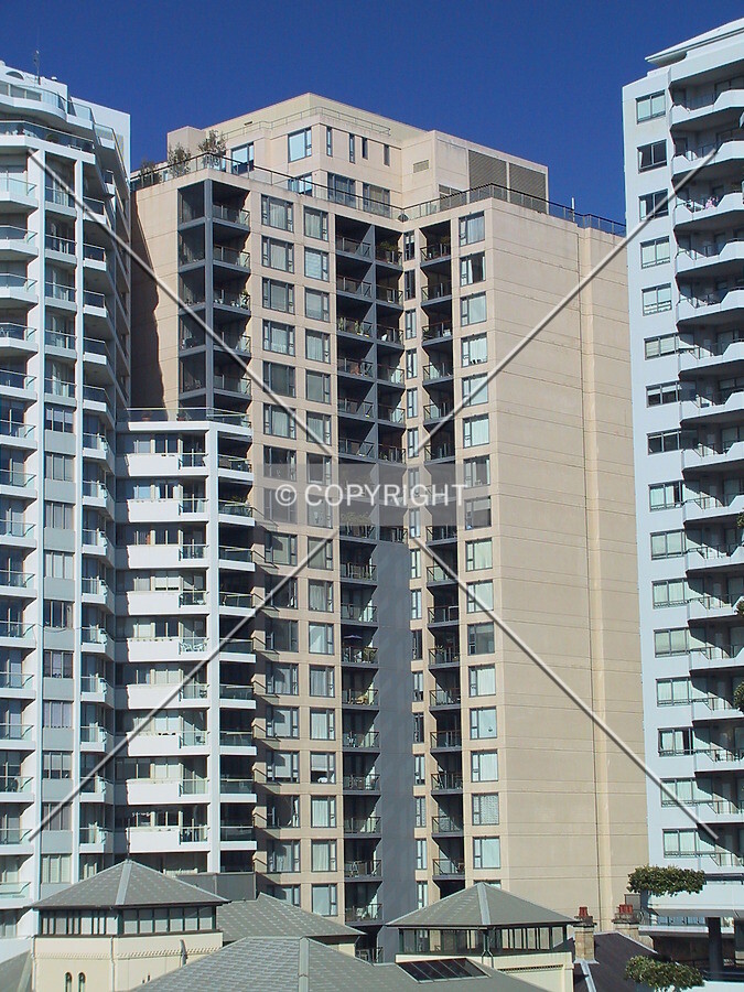 View of the north facade from Milsons Point Station