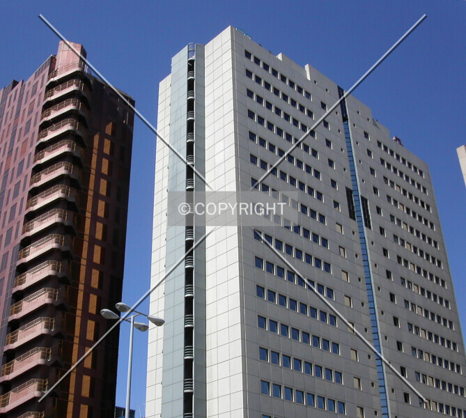 Photo 243-370-995
