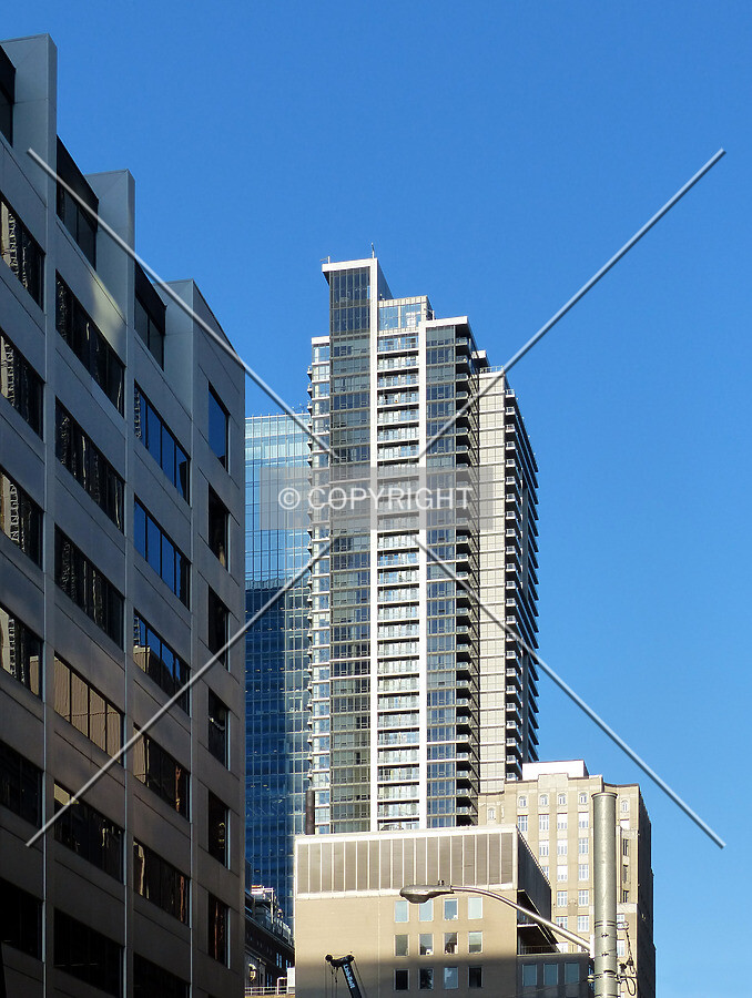 Photo 244-318-375