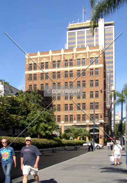 Photo 250-148-643