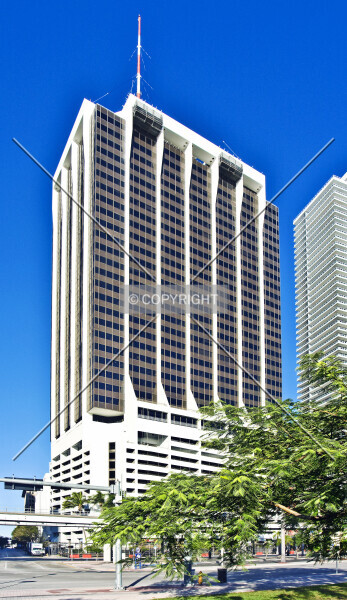 Photo 250-241-713
