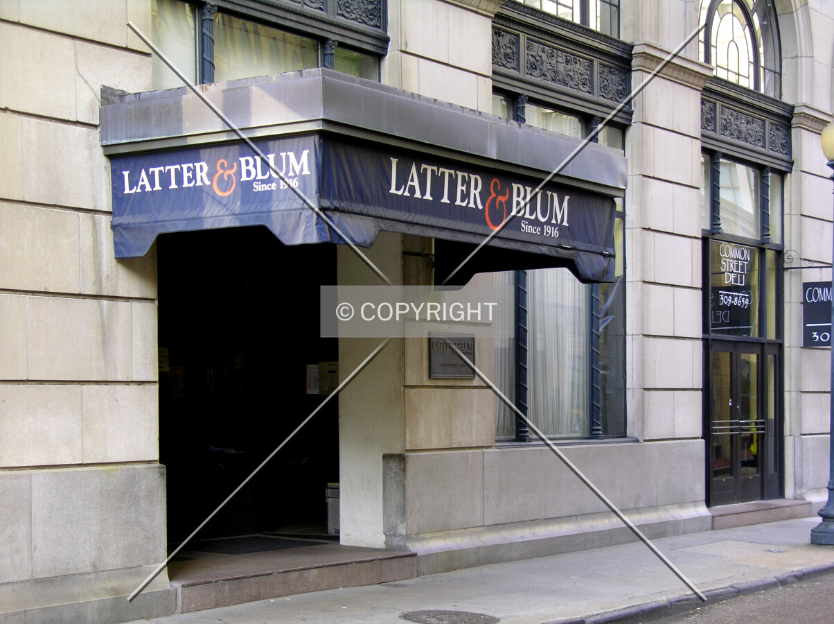 Entrance off Common Street