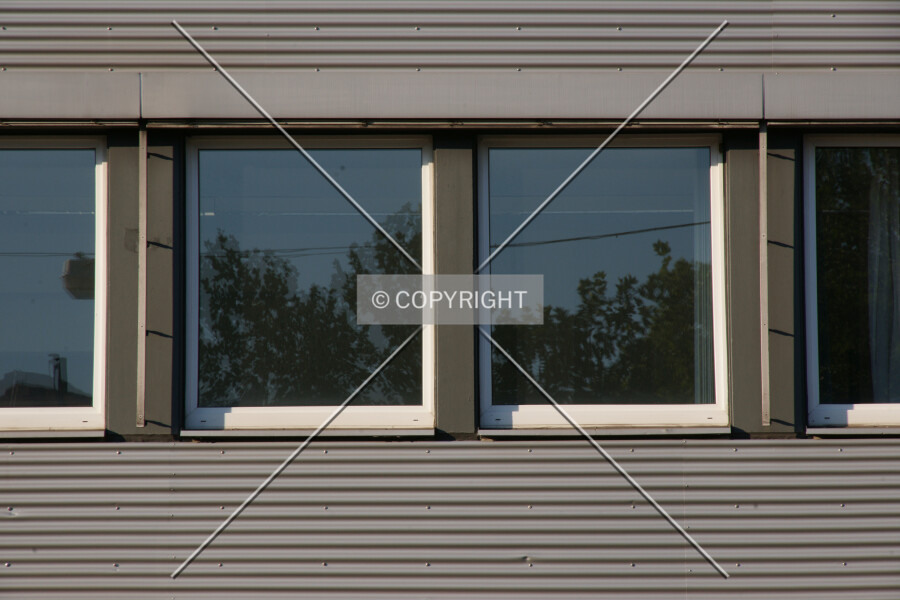 Photo 256-383-509