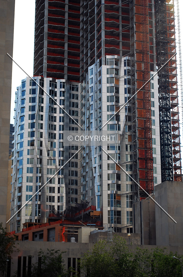 View of the eastern facade from the Brooklyn Bridge