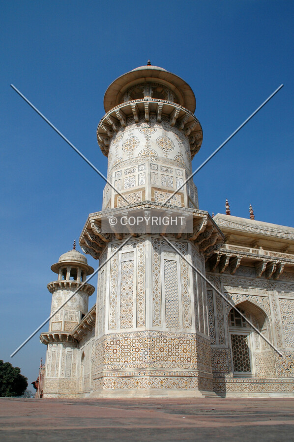 Southeast minaret