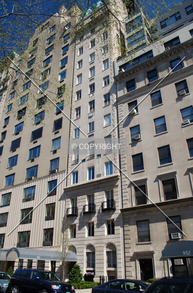 Photo 261-813-889
