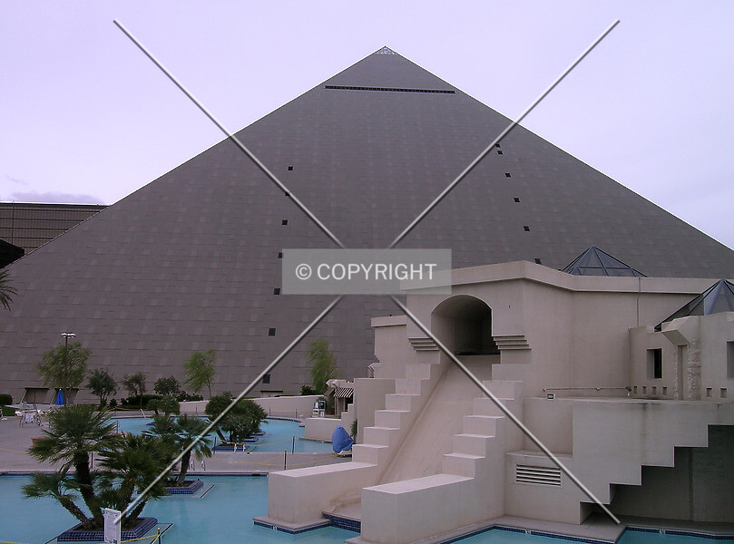 Photo 262-049-831