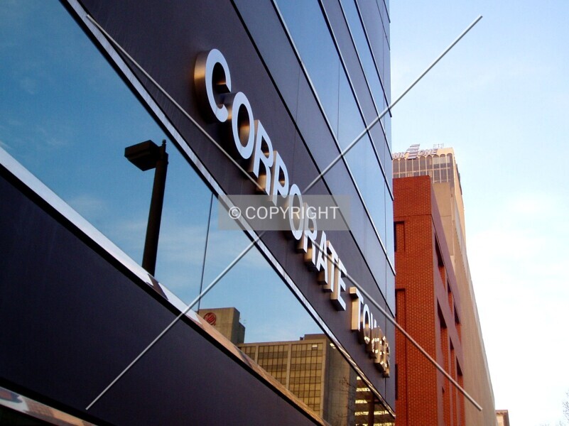 Photo 266-597-402