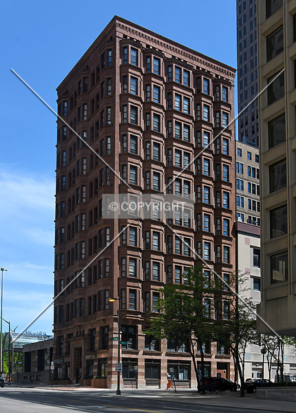 Photo 268-784-829