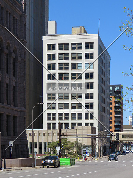 Photo 272-098-795