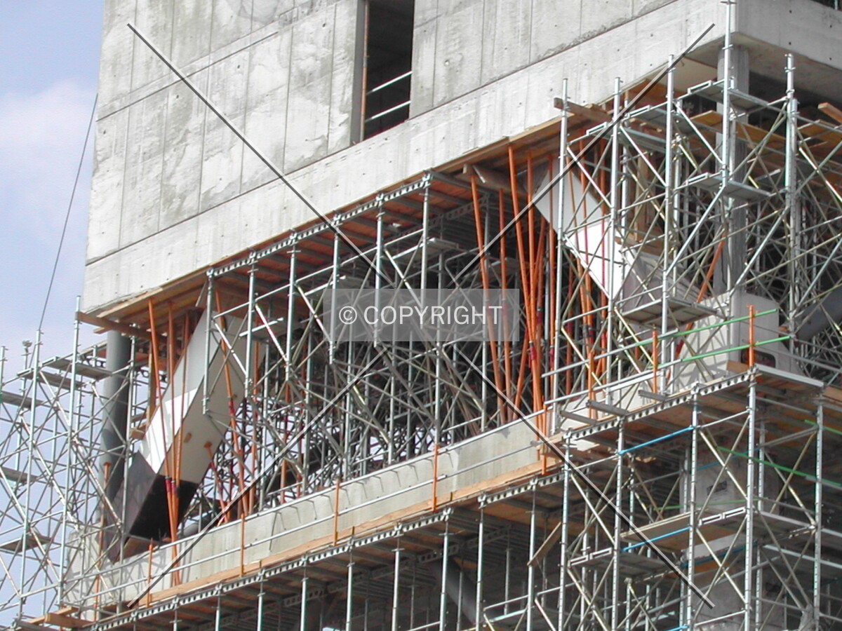 Columns and beams under the rooms