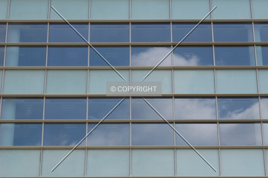 Photo 279-347-915