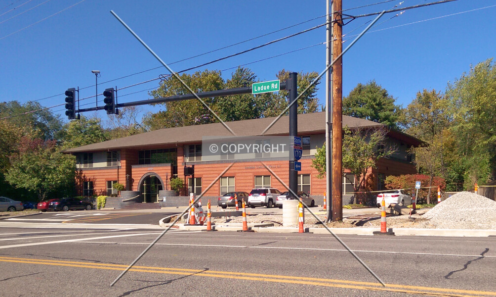 8909 Ladue Road