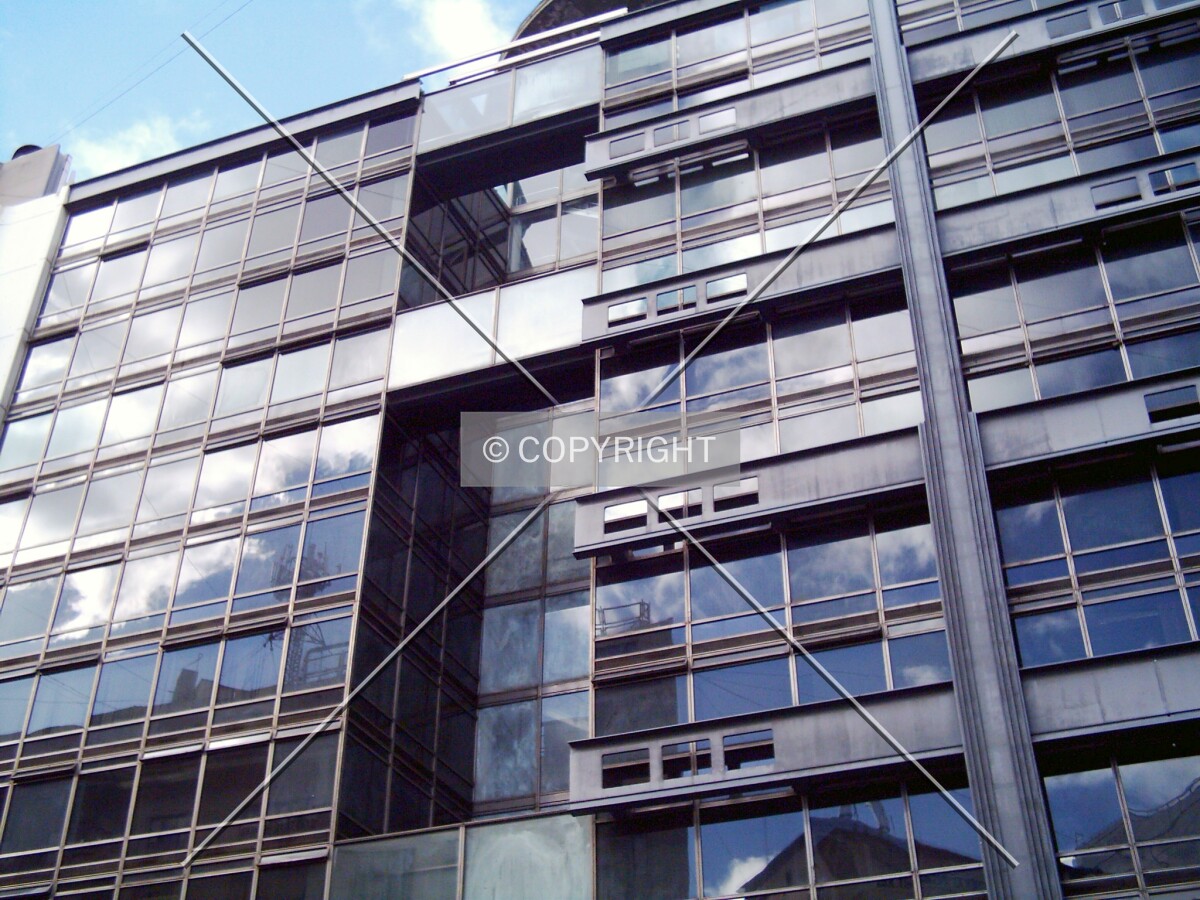 Facade from Avenida Julio Argentino Roca