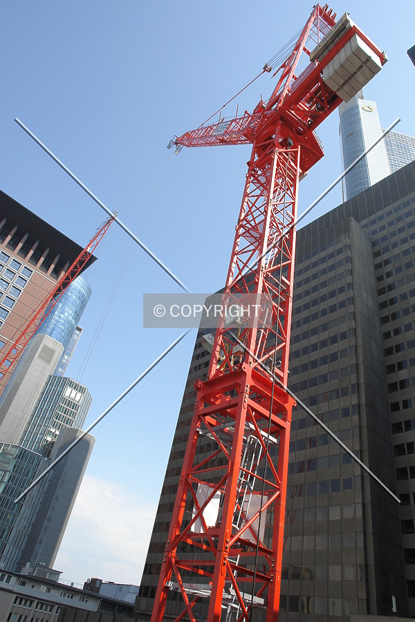 A red construction crane