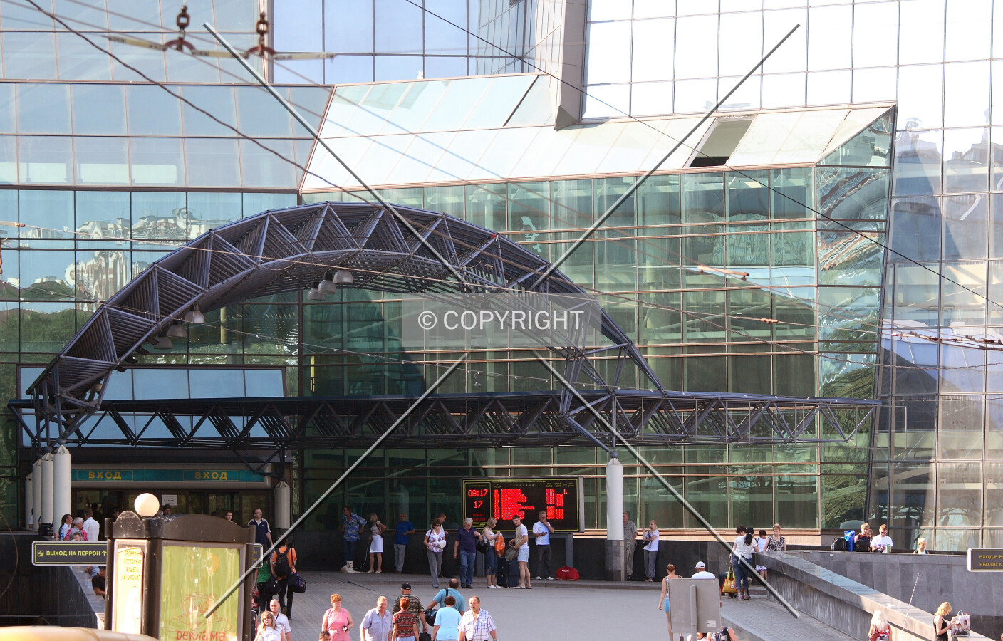 Entrance area at the north side