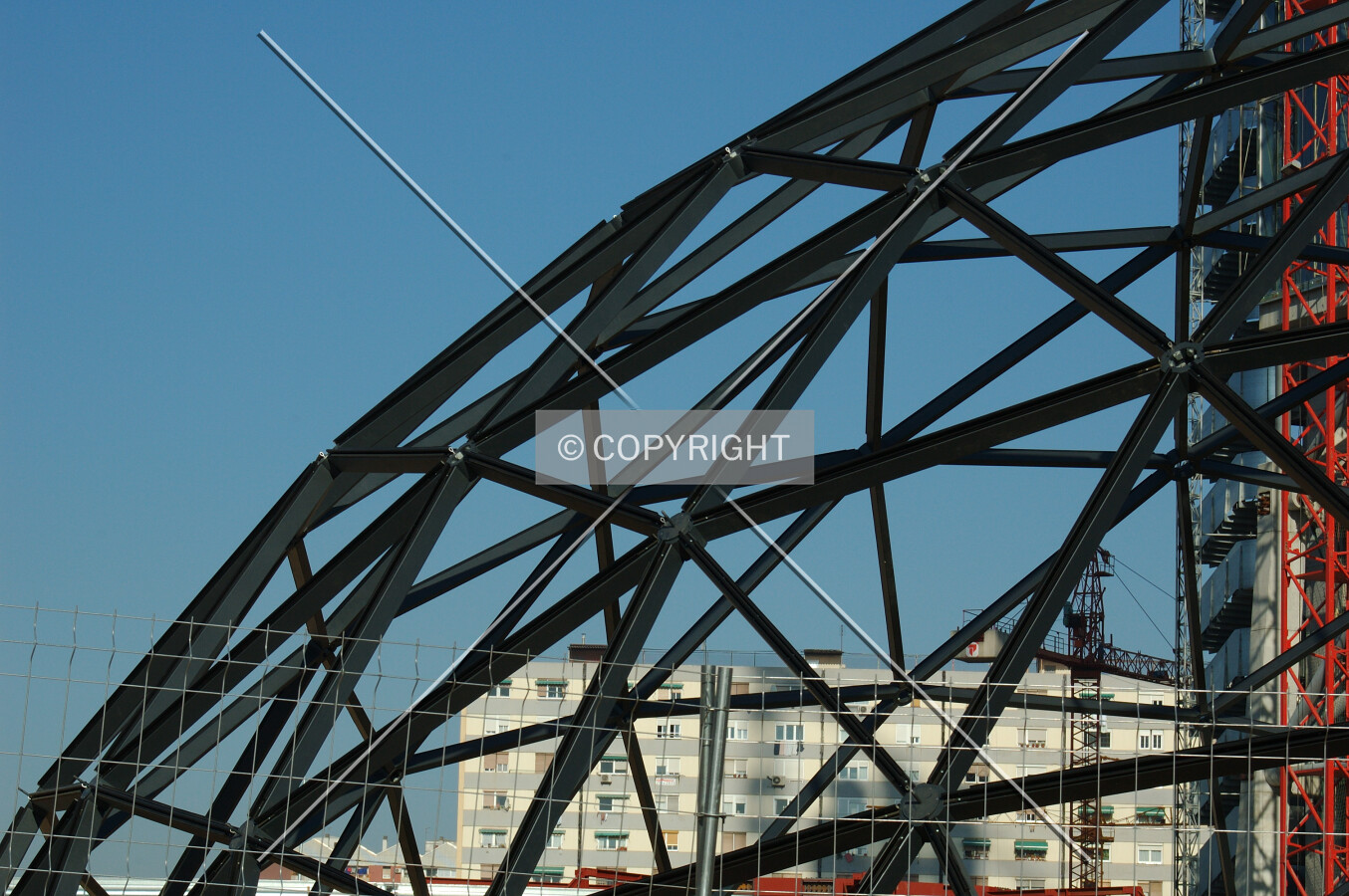 Close up of the steel structure of the restaurant's dome