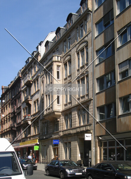 Photo 295-370-672
