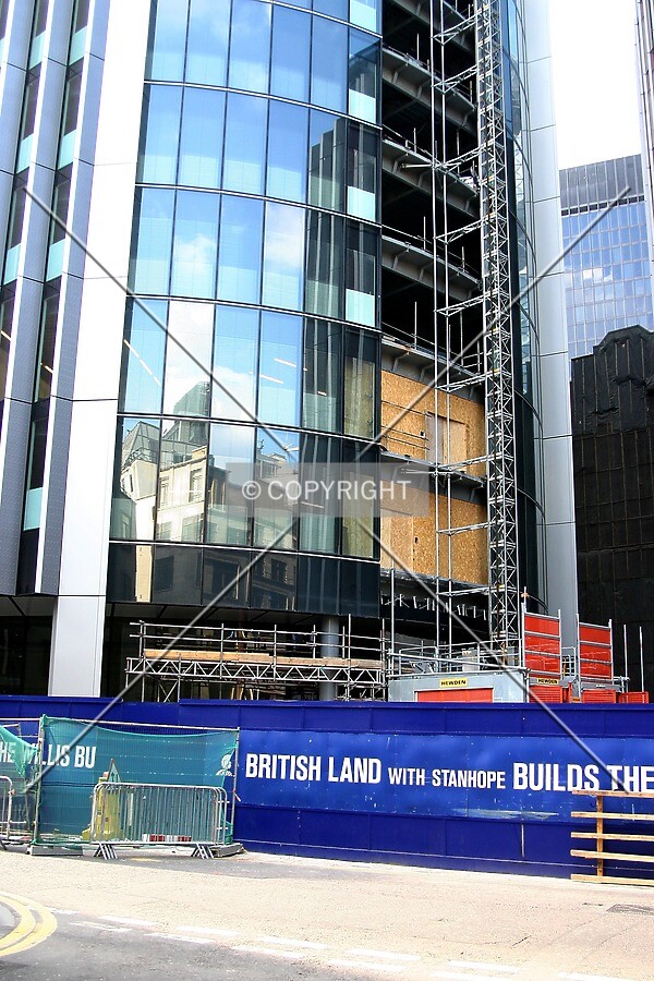 Base across Fenchurch Avenue from Billiter Square