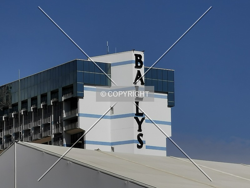 Photo 297-694-953
