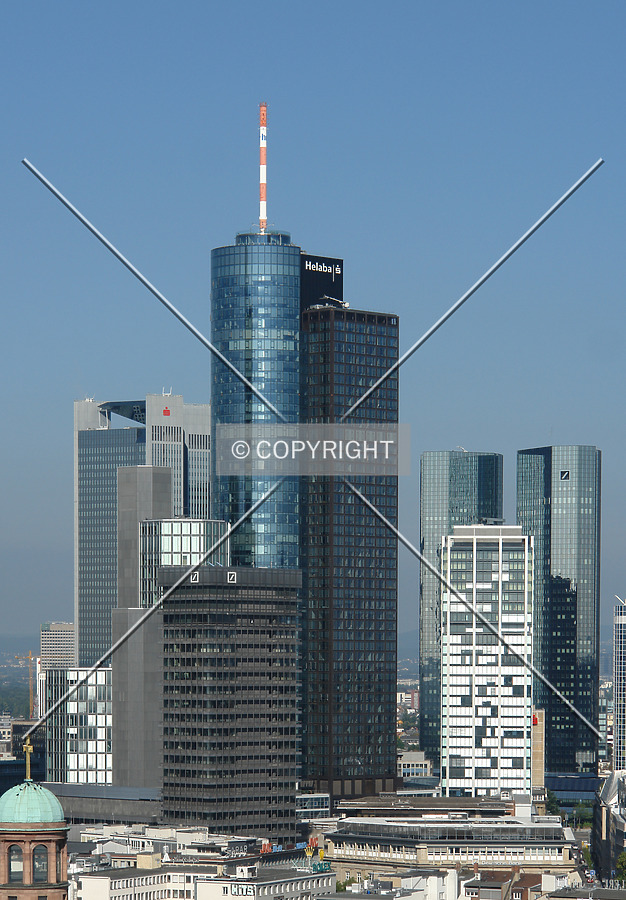 MAIN TOWER in Frankfurt - including its red/white communication antenna
