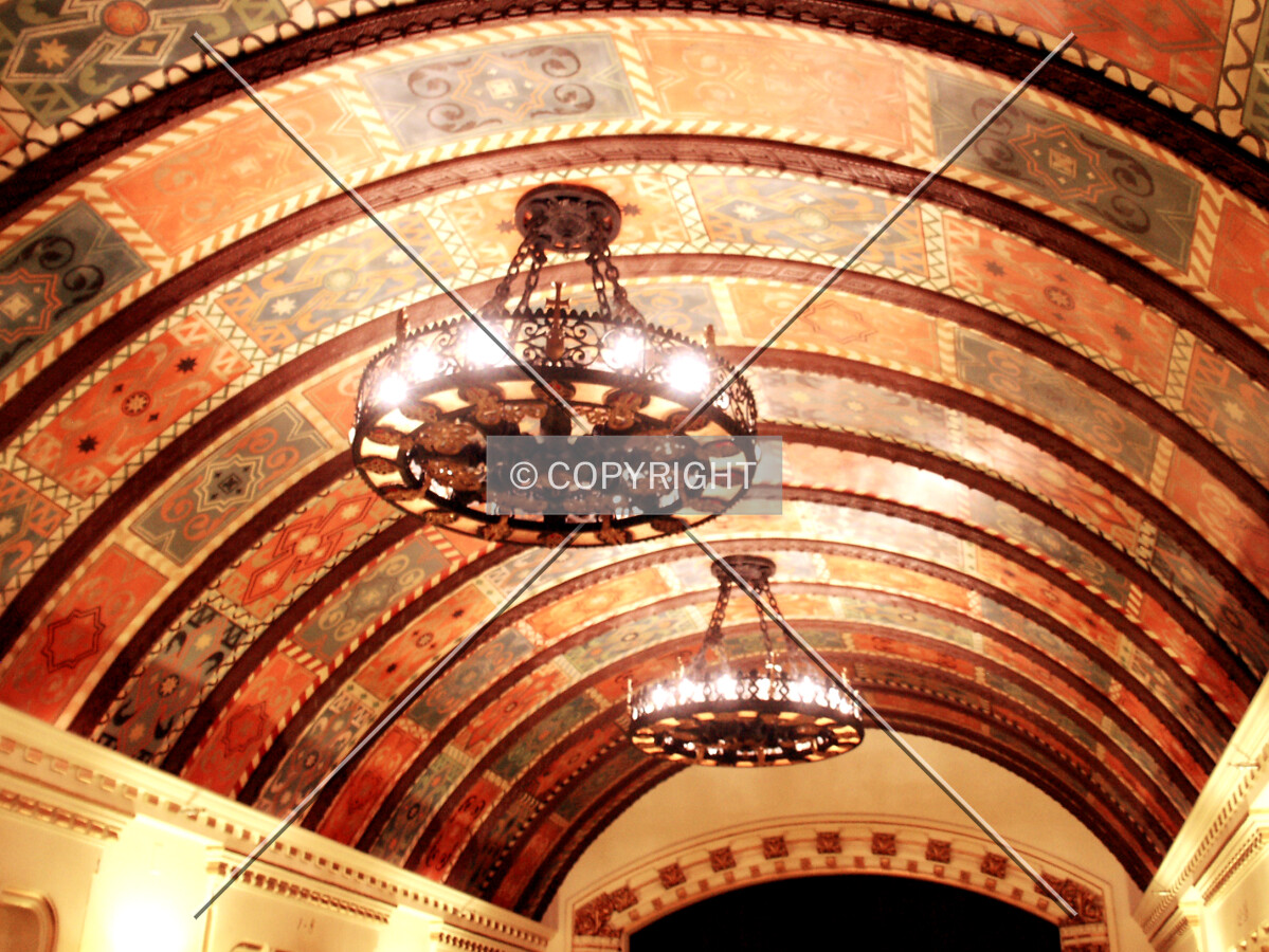 Ceiling between the elevators outside the Hall of Lions