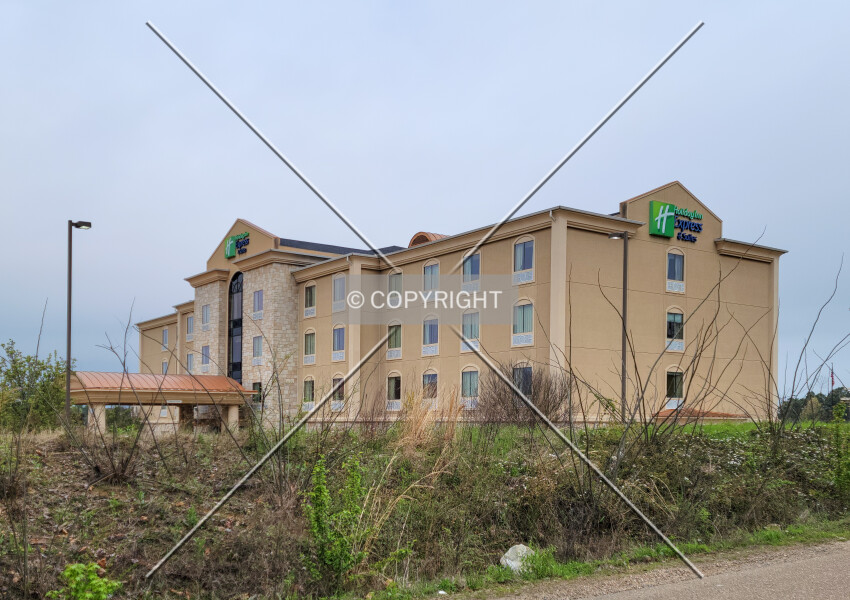 Holiday Inn Express & Suites Texarkana East